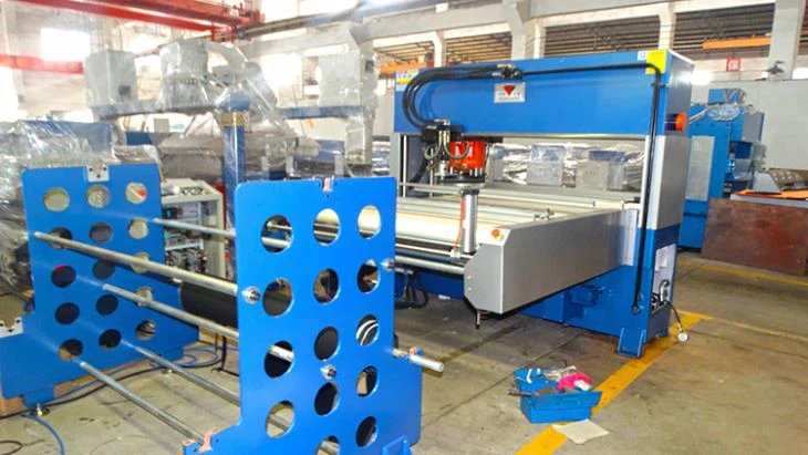 Fully Automatic Travelling Head Cutting Machine